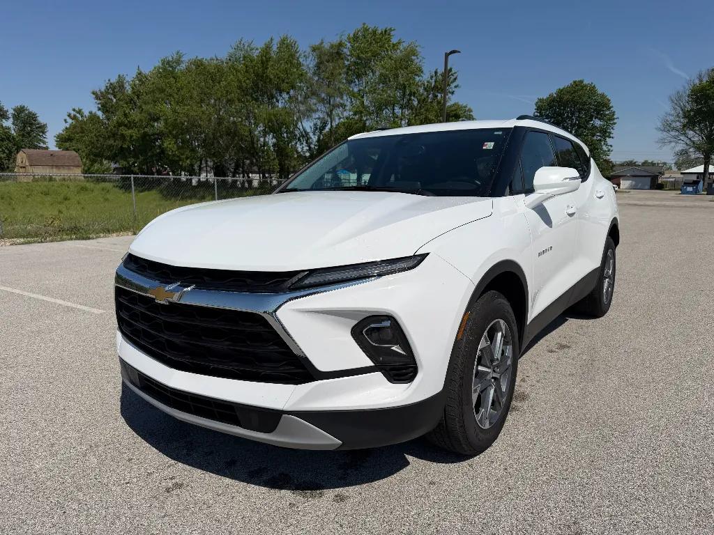 chevrolet blazer 2023 3GNKBJR47PS106695 image chevrolet blazer 2023 3GNKBJR47PS106695 image
