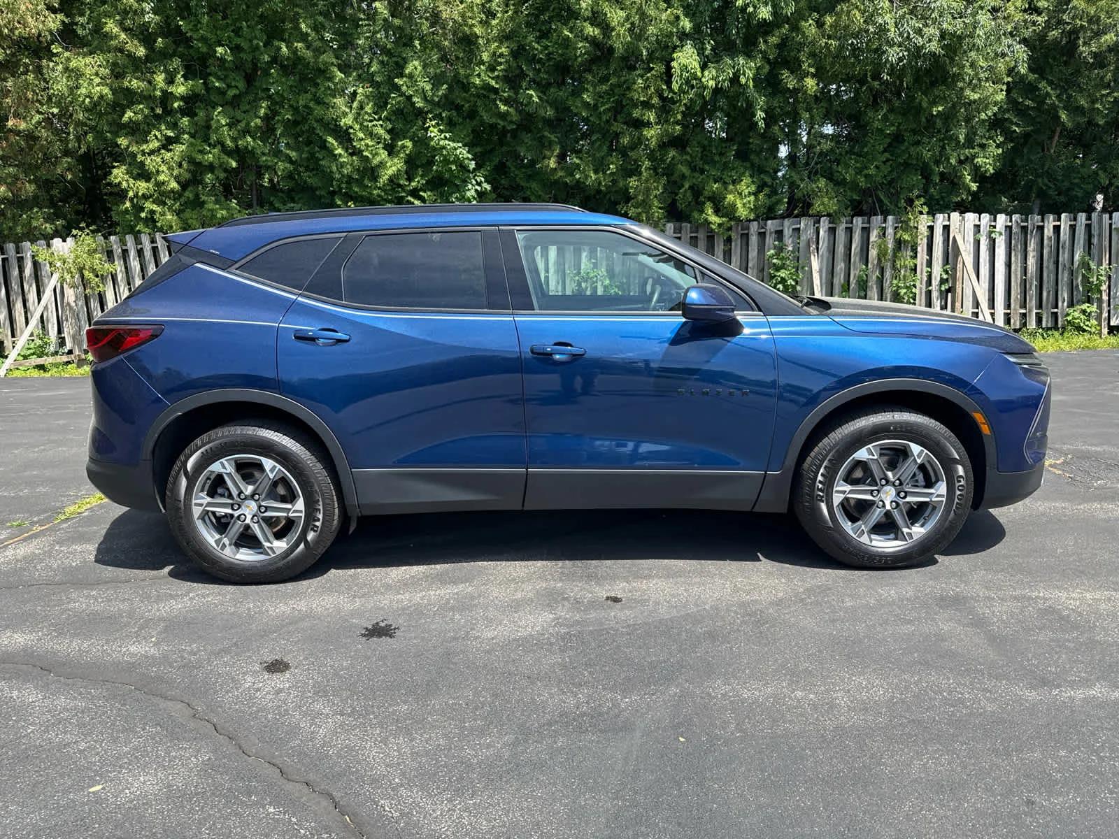 chevrolet blazer 2023 3GNKBHR40PS121824 image chevrolet blazer 2023 3GNKBHR40PS121824 image