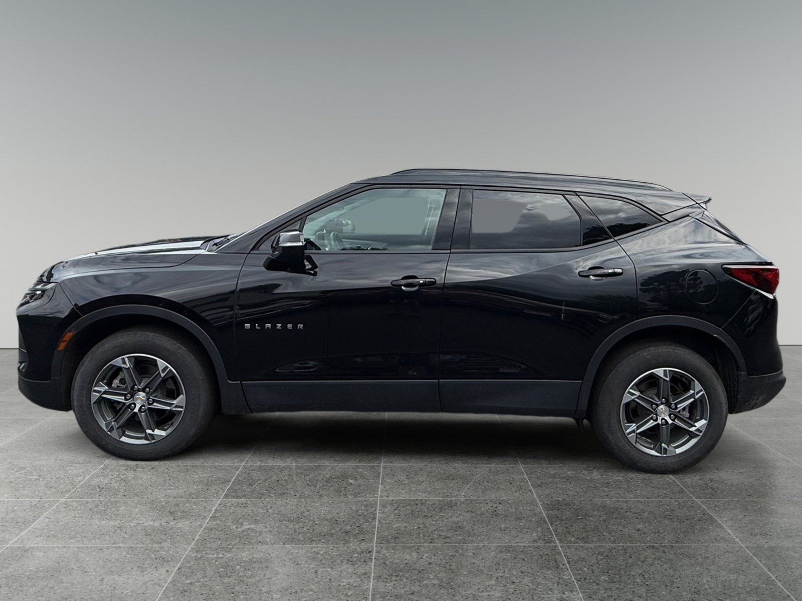 chevrolet blazer 2023 3GNKBJRS4PS106572 image chevrolet blazer 2023 3GNKBJRS4PS106572 image
