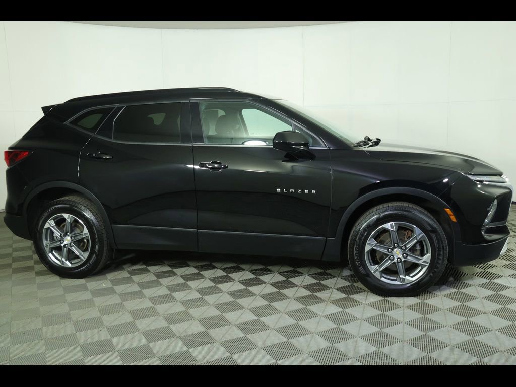 chevrolet blazer 2023 3GNKBHR47PS217661 image chevrolet blazer 2023 3GNKBHR47PS217661 image