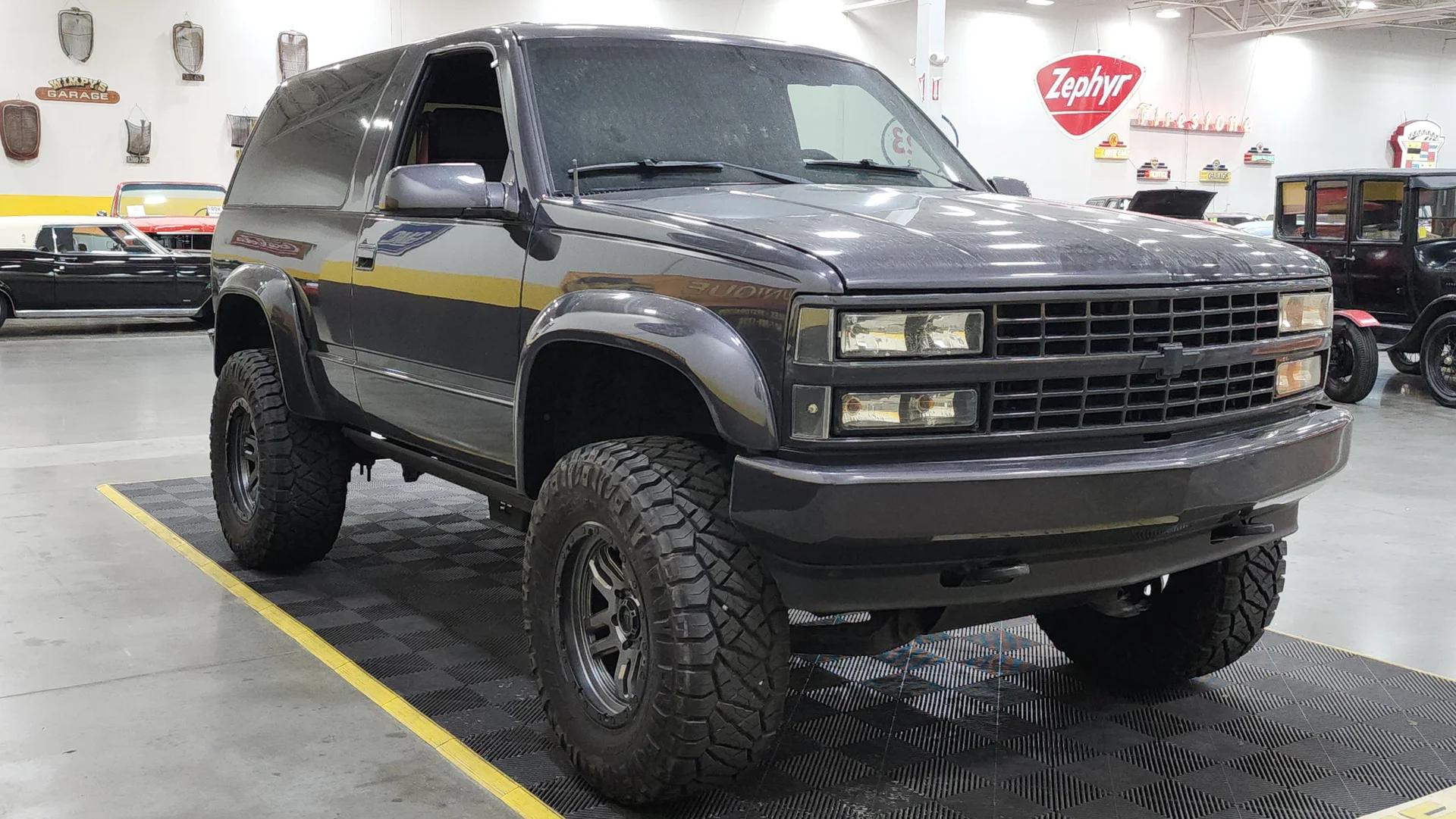 chevrolet blazer 1992 1GNEK18K3NJ340442 image chevrolet blazer 1992 1GNEK18K3NJ340442 image