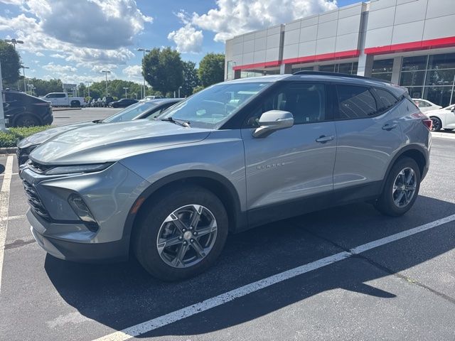 chevrolet blazer 2024 3GNKBDRS2RS128249 image chevrolet blazer 2024 3GNKBDRS2RS128249 image