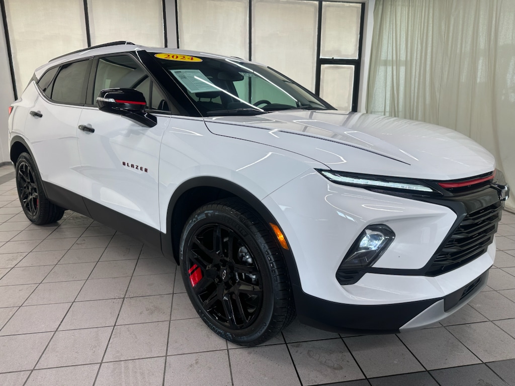 chevrolet blazer 2024 3GNKBDRS4RS153184 image chevrolet blazer 2024 3GNKBDRS4RS153184 image