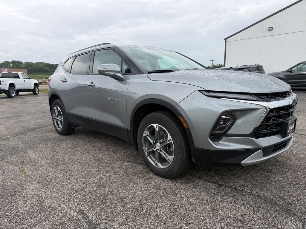 chevrolet blazer 2024 3GNKBJR42RS190931 image chevrolet blazer 2024 3GNKBJR42RS190931 image