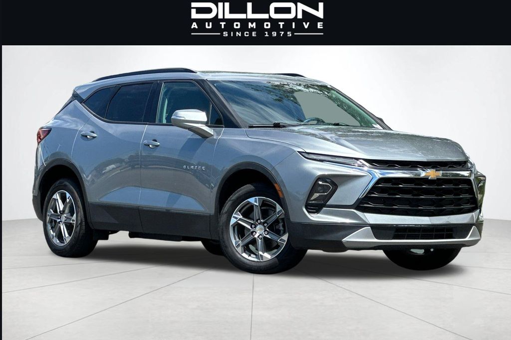 chevrolet blazer 2024 3GNKBJR48RS163667 image chevrolet blazer 2024 3GNKBJR48RS163667 image