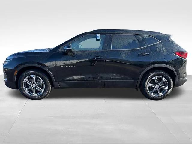 chevrolet blazer 2024 3GNKBJR49RS183569 image chevrolet blazer 2024 3GNKBJR49RS183569 image