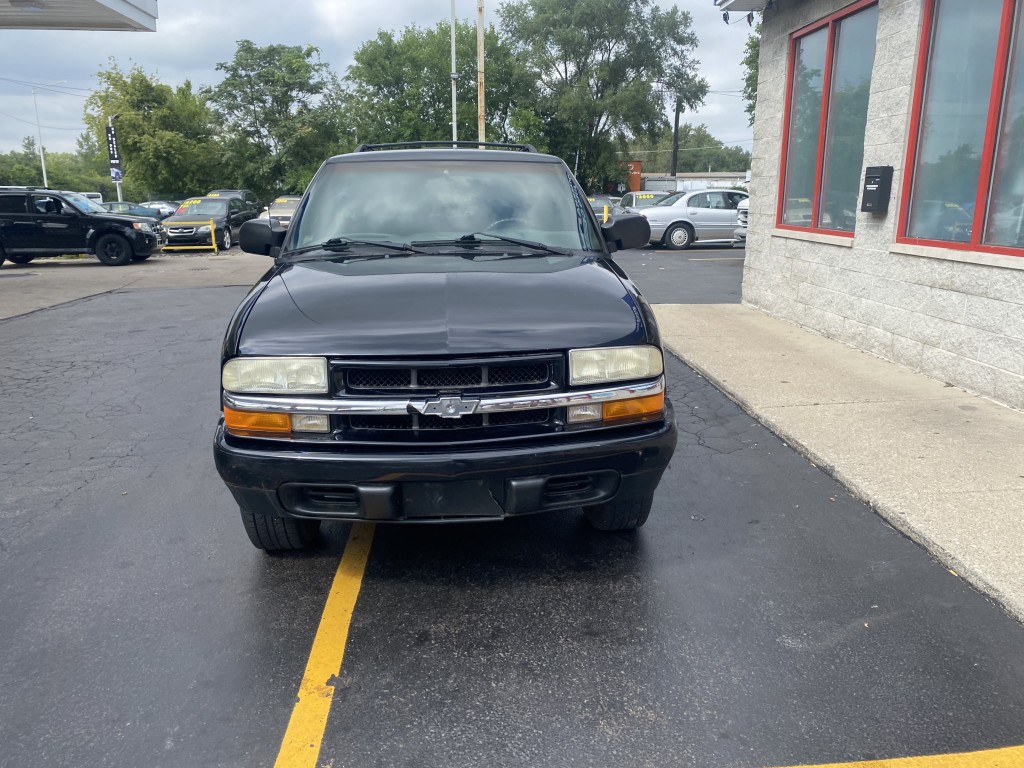 chevrolet blazer 2003 1GNCS18X23K135303 image chevrolet blazer 2003 1GNCS18X23K135303 image