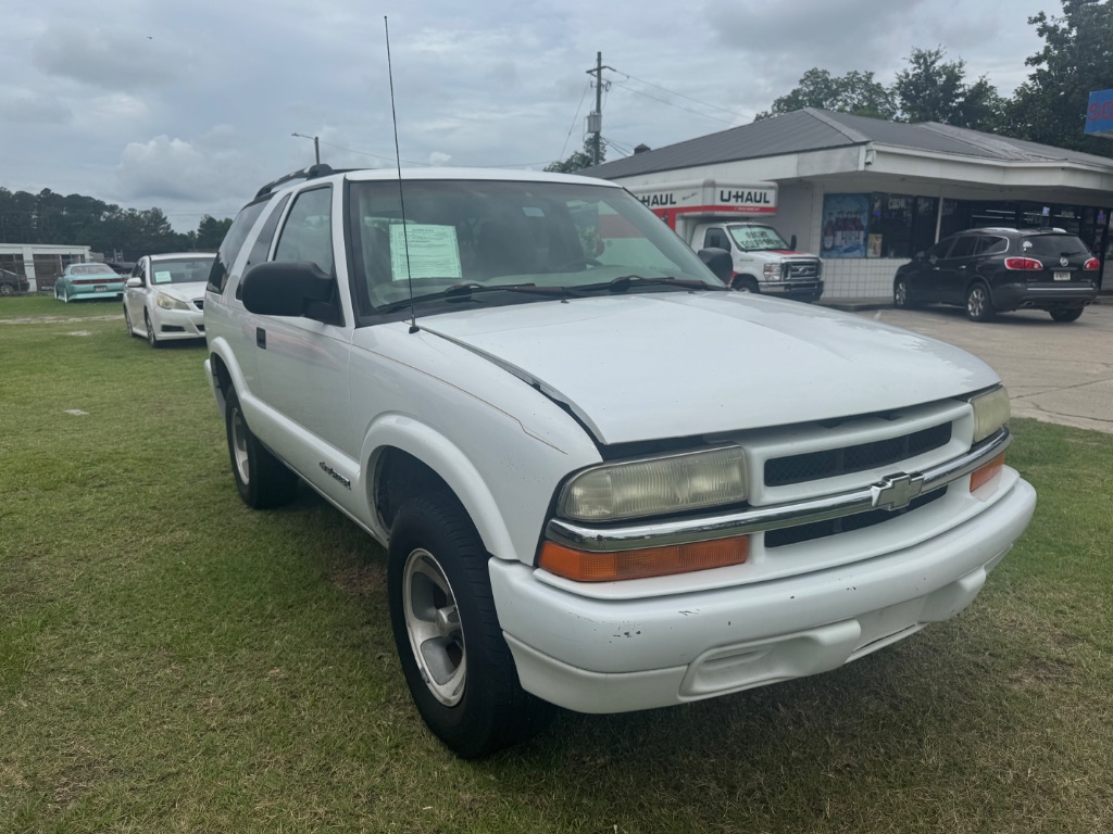 chevrolet blazer 2003 1GNCS18X83K143468 image chevrolet blazer 2003 1GNCS18X83K143468 image
