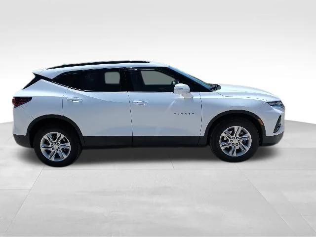 chevrolet blazer 2022 3GNKBJRS2NS178108 image chevrolet blazer 2022 3GNKBJRS2NS178108 image