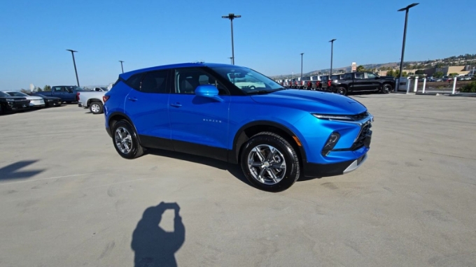 chevrolet blazer 2025 3GNKBCR46SS159845 image chevrolet blazer 2025 3GNKBCR46SS159845 image