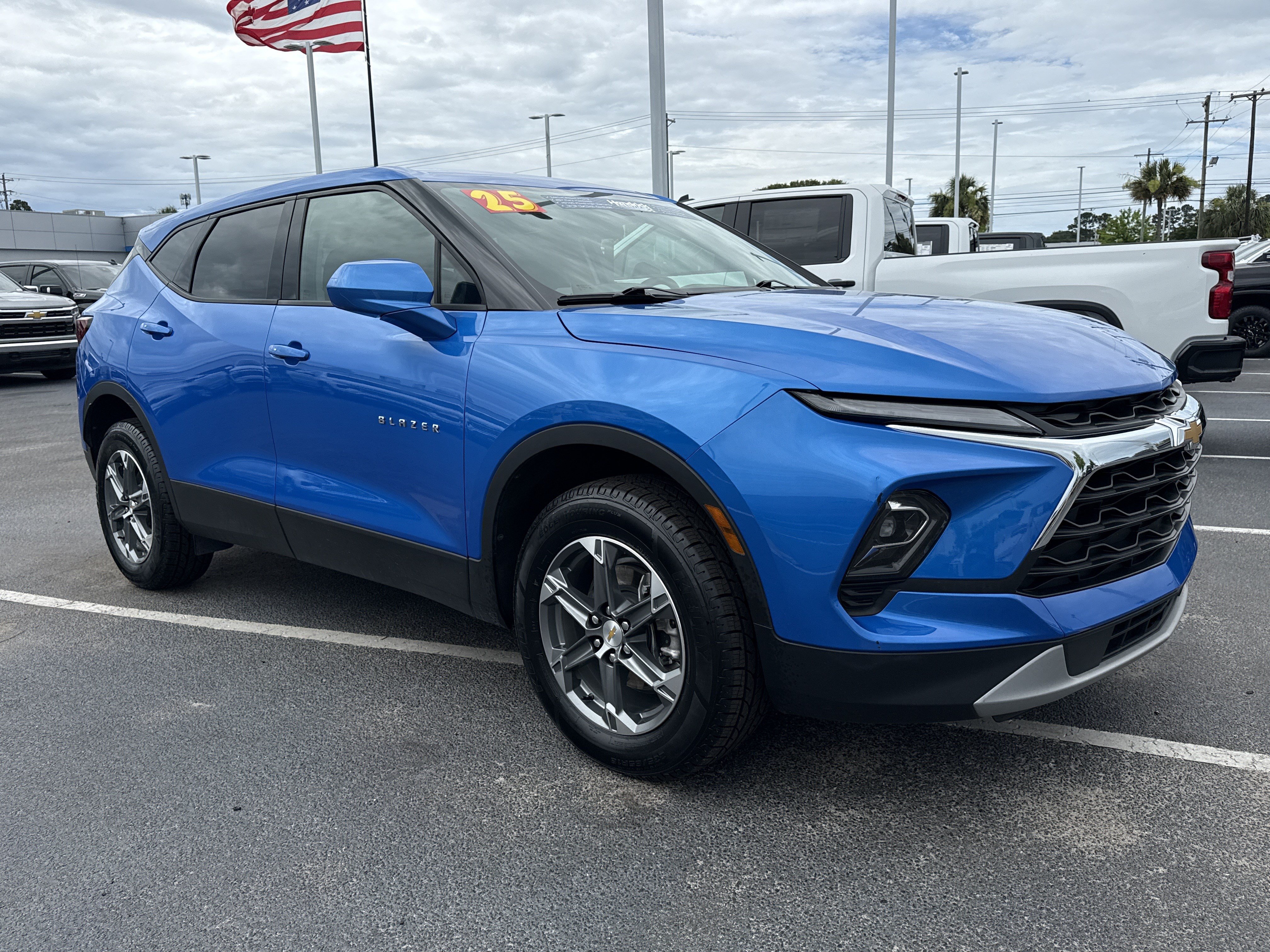 chevrolet blazer 2025 3GNKBCR42SS158191 image chevrolet blazer 2025 3GNKBCR42SS158191 image