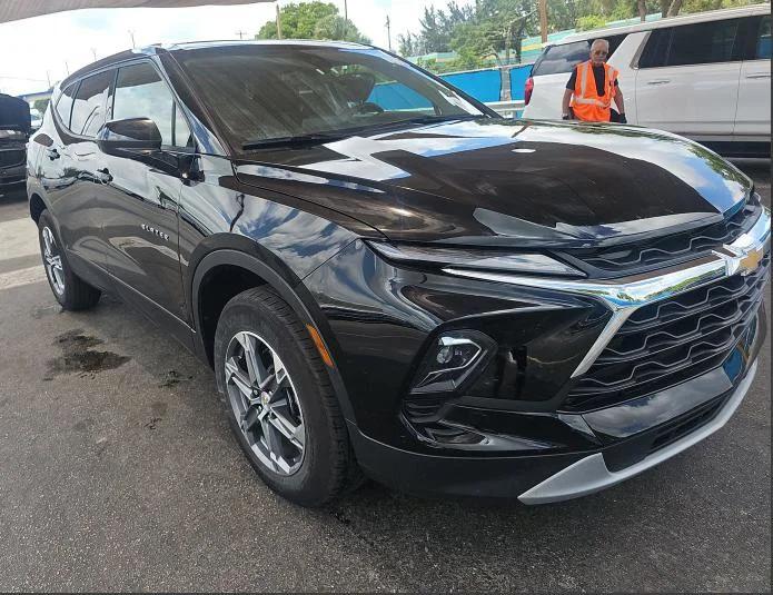 chevrolet blazer 2025 3GNKBCR43SS250281 image chevrolet blazer 2025 3GNKBCR43SS250281 image