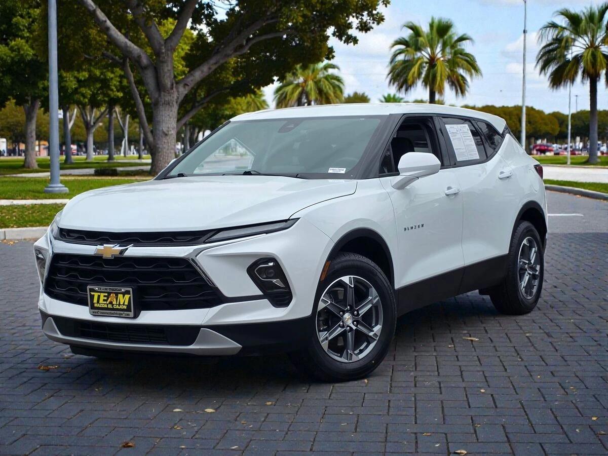 chevrolet blazer 2025 3GNKBCR44SS211361 image chevrolet blazer 2025 3GNKBCR44SS211361 image
