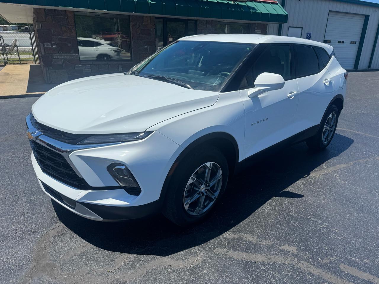 chevrolet blazer 2025 3GNKBHR47SS233304 image chevrolet blazer 2025 3GNKBHR47SS233304 image