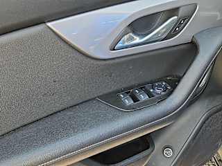 chevrolet blazer 2025 3GNKBCR40SS101455 image chevrolet blazer 2025 3GNKBCR40SS101455 image