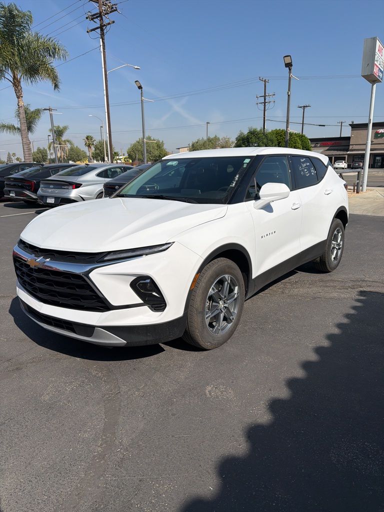 chevrolet blazer 2025 3GNKBCR48SS223335 image chevrolet blazer 2025 3GNKBCR48SS223335 image