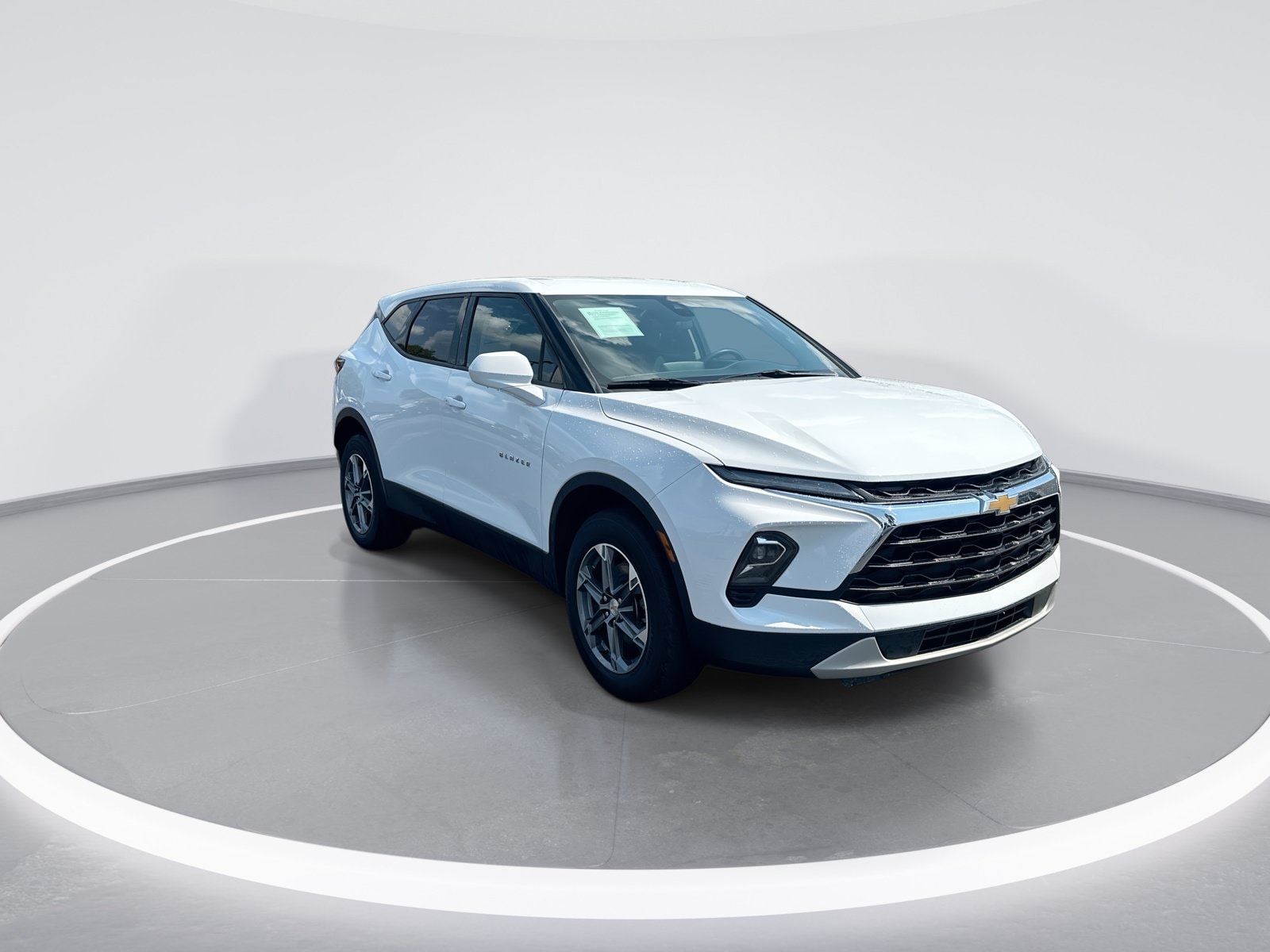 chevrolet blazer 2025 3GNKBCR47SS237355 image chevrolet blazer 2025 3GNKBCR47SS237355 image