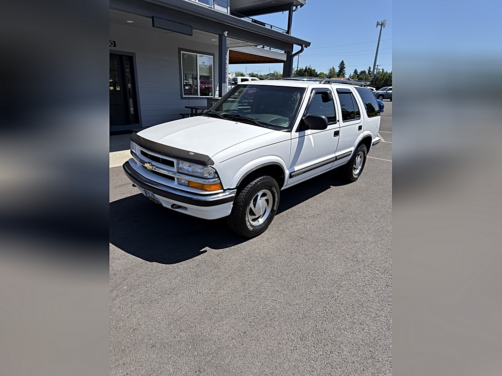 chevrolet blazer 1999 1GNDT13W0X2192511 image chevrolet blazer 1999 1GNDT13W0X2192511 image