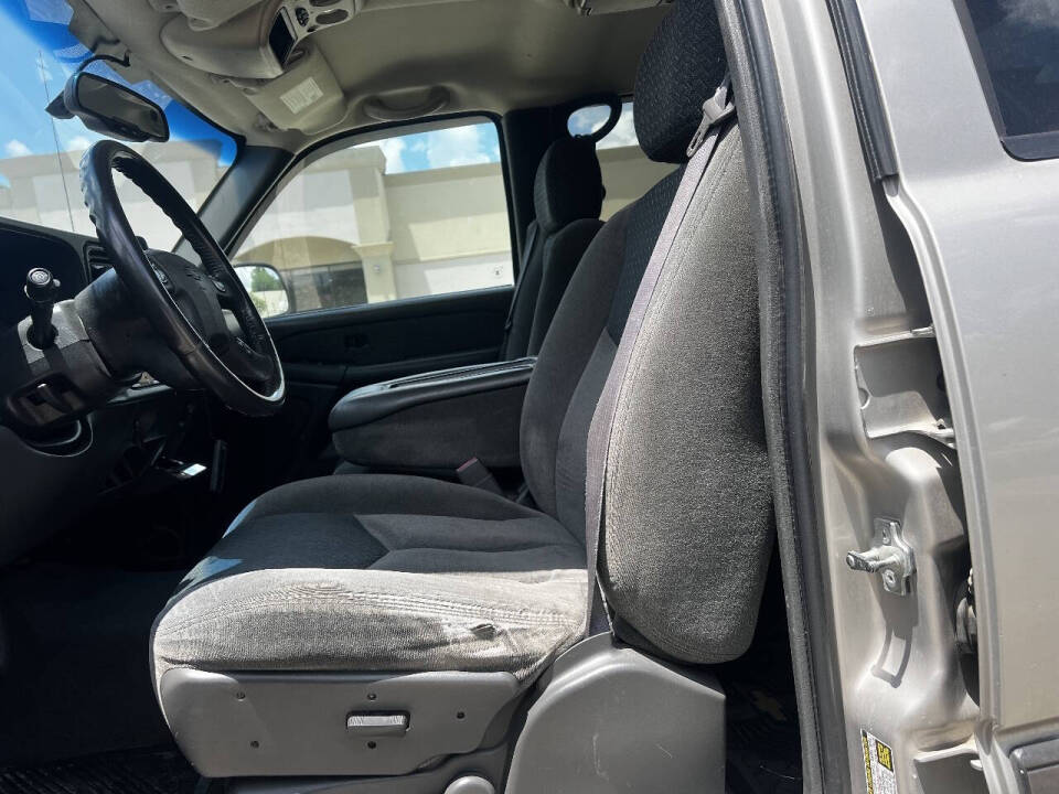 chevrolet avalanche 2004 3GNEC12T14G312170 image chevrolet avalanche 2004 3GNEC12T14G312170 image