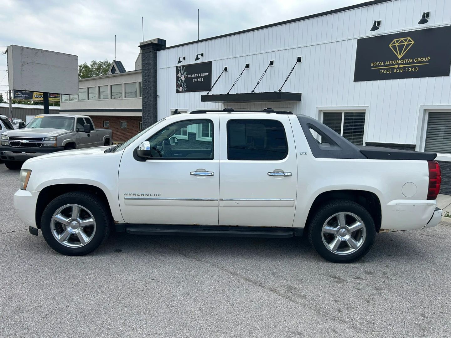 chevrolet avalanche 2011 3GNTKGE34BG124961 image chevrolet avalanche 2011 3GNTKGE34BG124961 image