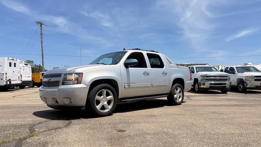 chevrolet avalanche 2011 3GNMCEE02BG310333 image chevrolet avalanche 2011 3GNMCEE02BG310333 image