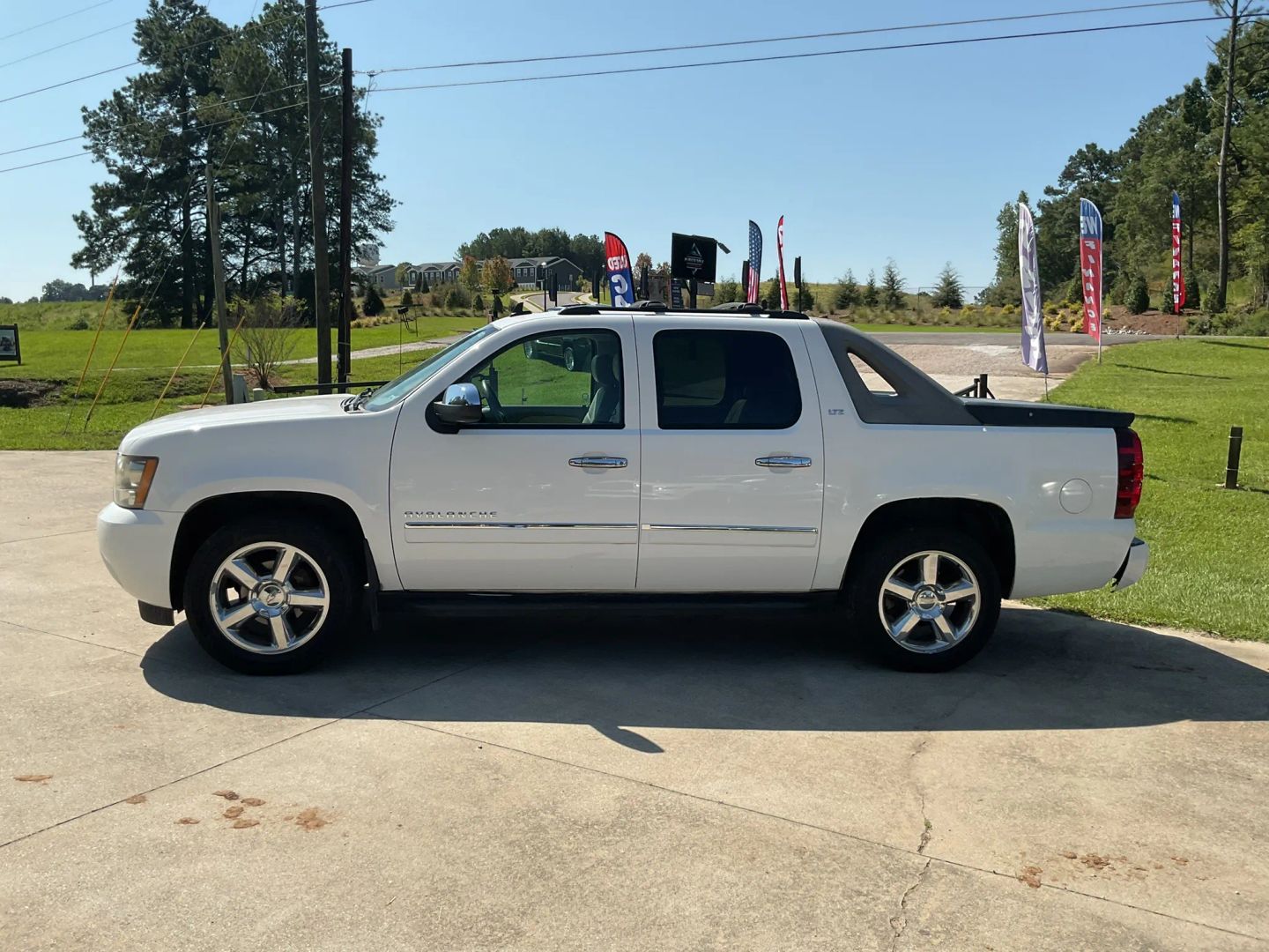 chevrolet avalanche 2011 3GNTKGE36BG301526 image chevrolet avalanche 2011 3GNTKGE36BG301526 image