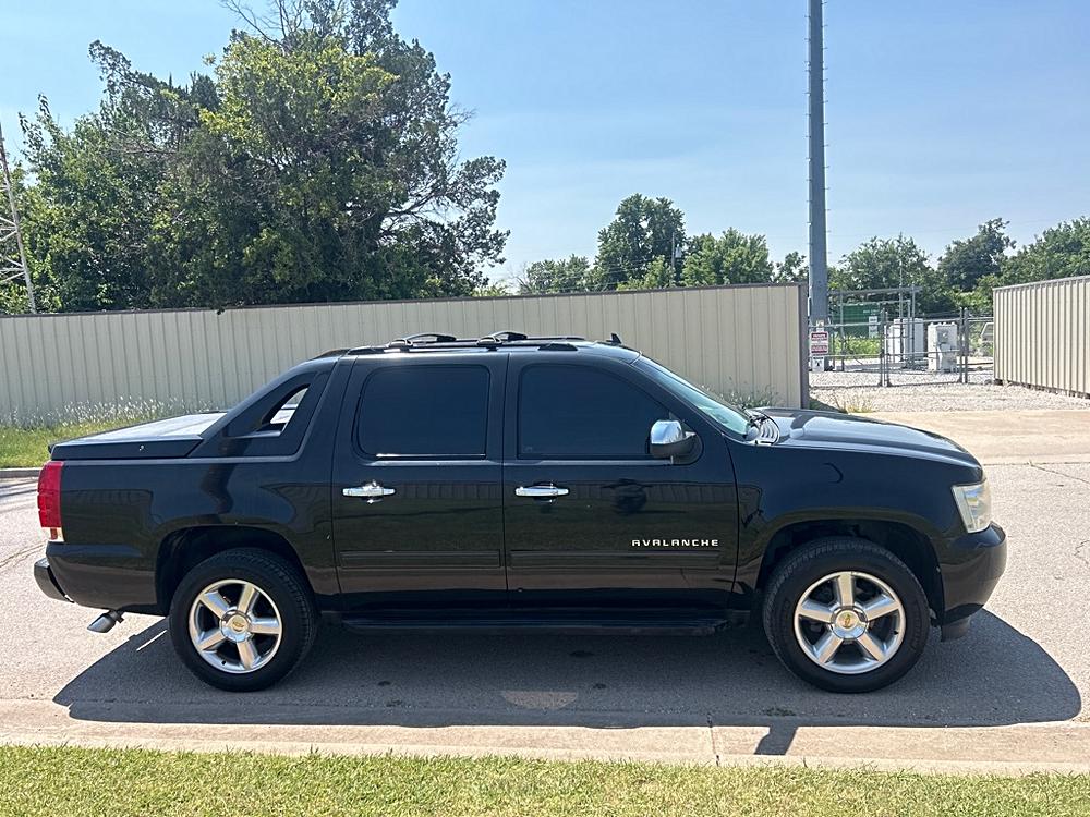 chevrolet avalanche 2011 3GNMCFE01BG162343 image chevrolet avalanche 2011 3GNMCFE01BG162343 image