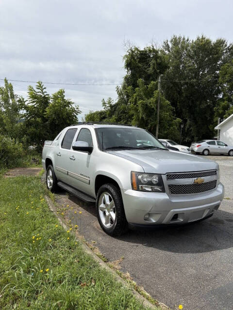 chevrolet avalanche 2013 3GNTKFE74DG176008 image chevrolet avalanche 2013 3GNTKFE74DG176008 image