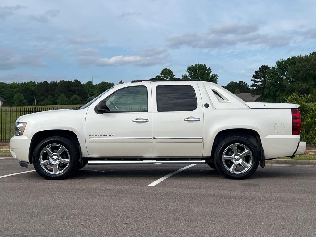 chevrolet avalanche 2013 3GNTKGE74DG338399 image chevrolet avalanche 2013 3GNTKGE74DG338399 image