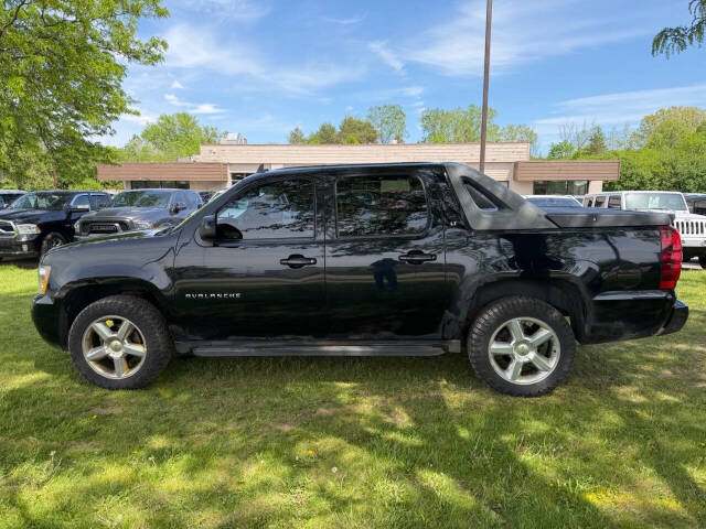 chevrolet avalanche 2010 3GNVKFE08AG262932 image chevrolet avalanche 2010 3GNVKFE08AG262932 image