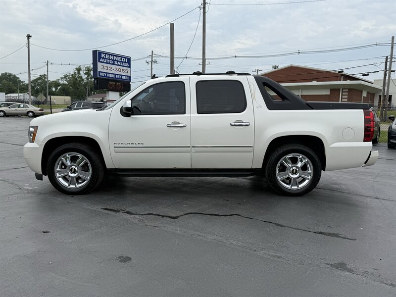 chevrolet avalanche 2010 3GNVKGE0XAG197698 image chevrolet avalanche 2010 3GNVKGE0XAG197698 image