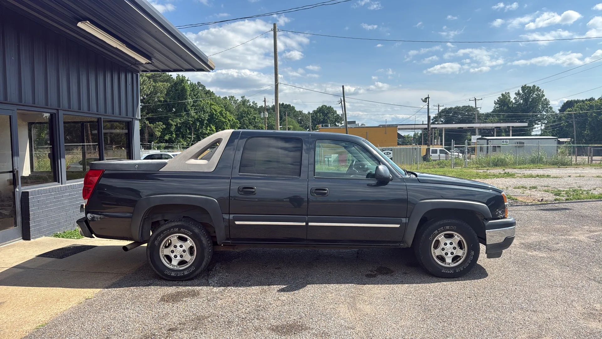 chevrolet avalanche 2005 3GNEC12Z95G242245 image chevrolet avalanche 2005 3GNEC12Z95G242245 image