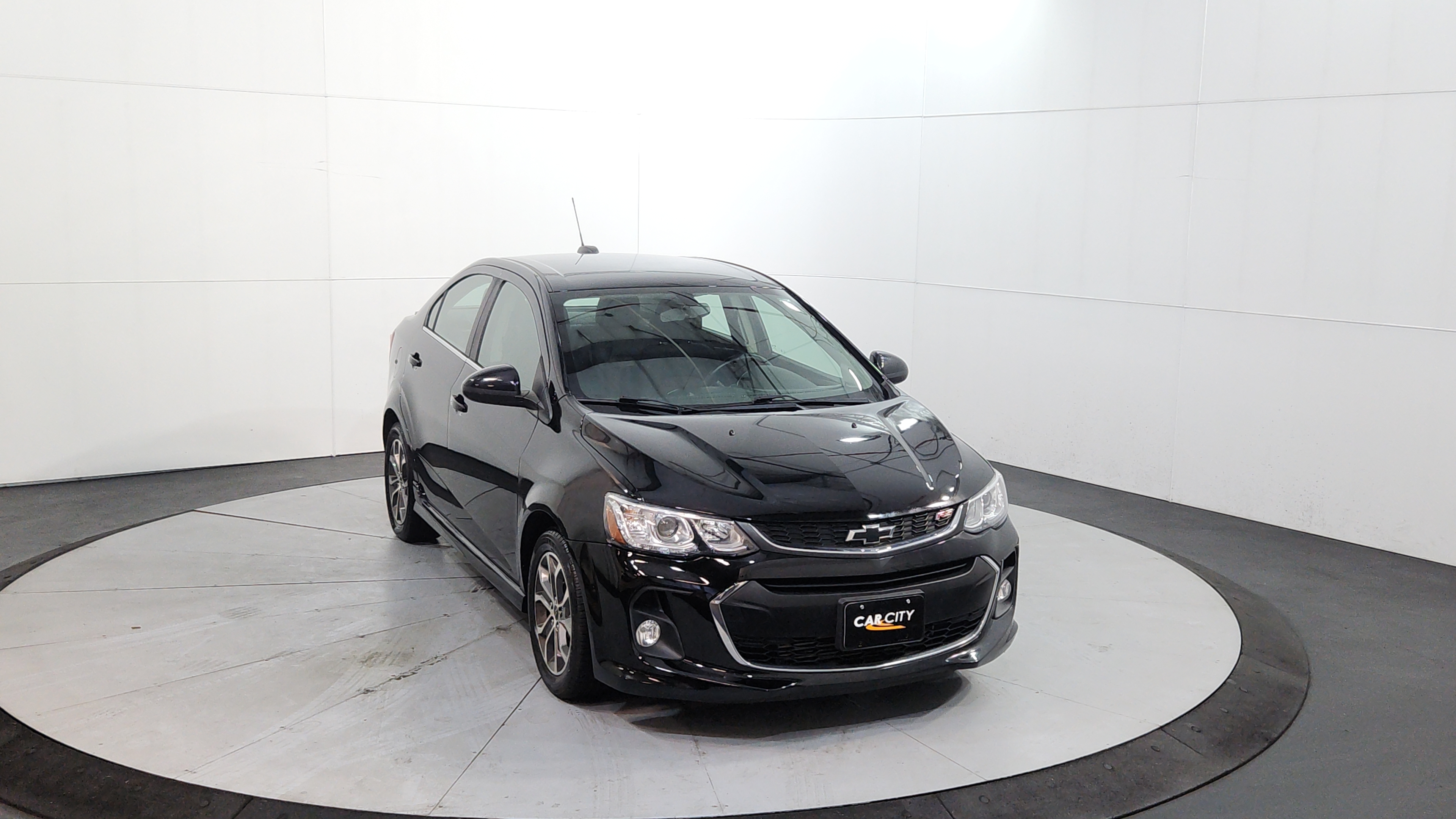 chevrolet sonic 2018 1G1JD5SB8J4113802 image chevrolet sonic 2018 1G1JD5SB8J4113802 image