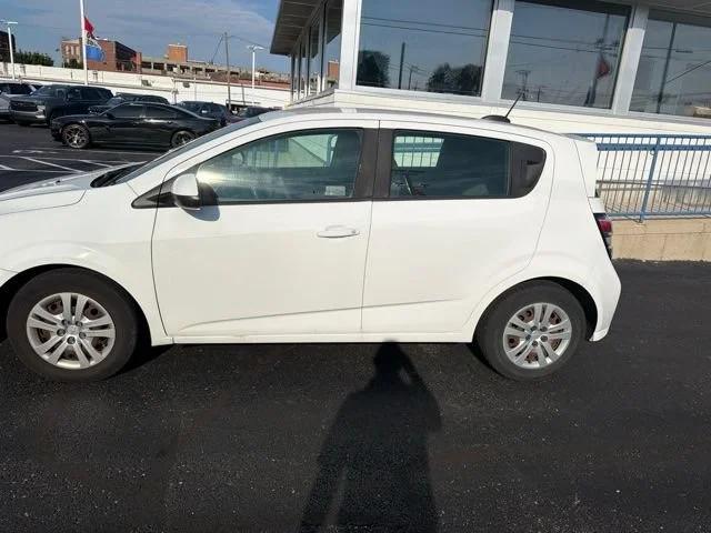 chevrolet sonic 2017 1G1JG6SH5H4170650 image chevrolet sonic 2017 1G1JG6SH5H4170650 image