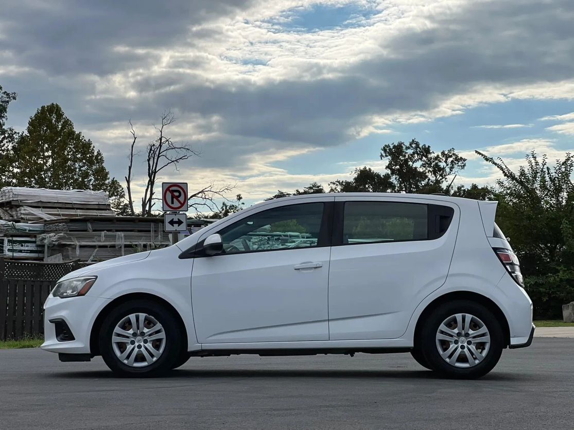 chevrolet sonic 2017 1G1JG6SG9H4167404 image chevrolet sonic 2017 1G1JG6SG9H4167404 image