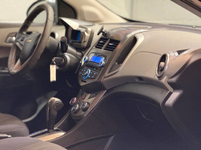 chevrolet sonic 2013 1G1JC5SH5D4159003 image chevrolet sonic 2013 1G1JC5SH5D4159003 image
