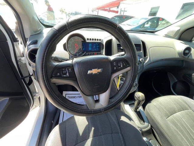 chevrolet sonic 2014 1G1JC5SH1E4163132 image chevrolet sonic 2014 1G1JC5SH1E4163132 image