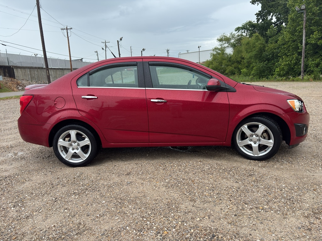 chevrolet sonic 2014 1G1JE5SB1E4203070 image chevrolet sonic 2014 1G1JE5SB1E4203070 image
