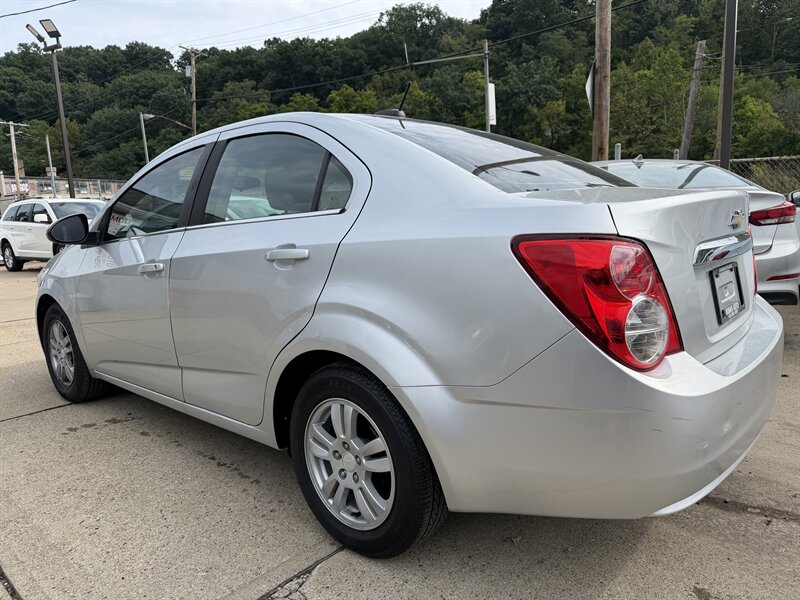 chevrolet sonic 2015 1G1JC5SG5F4195137 image chevrolet sonic 2015 1G1JC5SG5F4195137 image