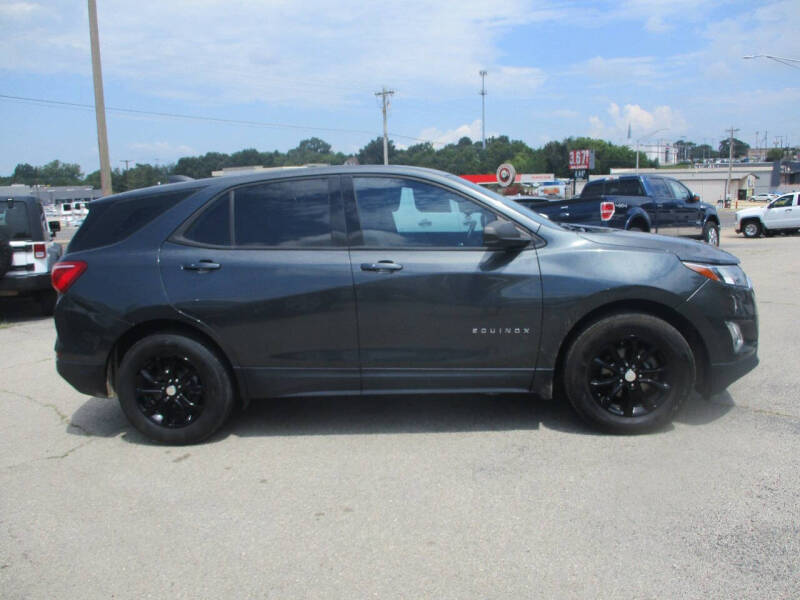 chevrolet equinox 2018 3GNAXHEV2JL409681 image chevrolet equinox 2018 3GNAXHEV2JL409681 image