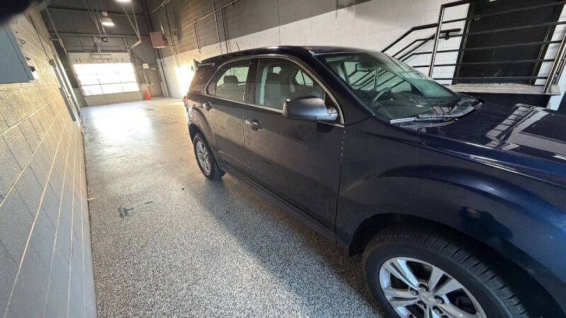 chevrolet equinox 2017 2GNALBEK7H6105680 image chevrolet equinox 2017 2GNALBEK7H6105680 image