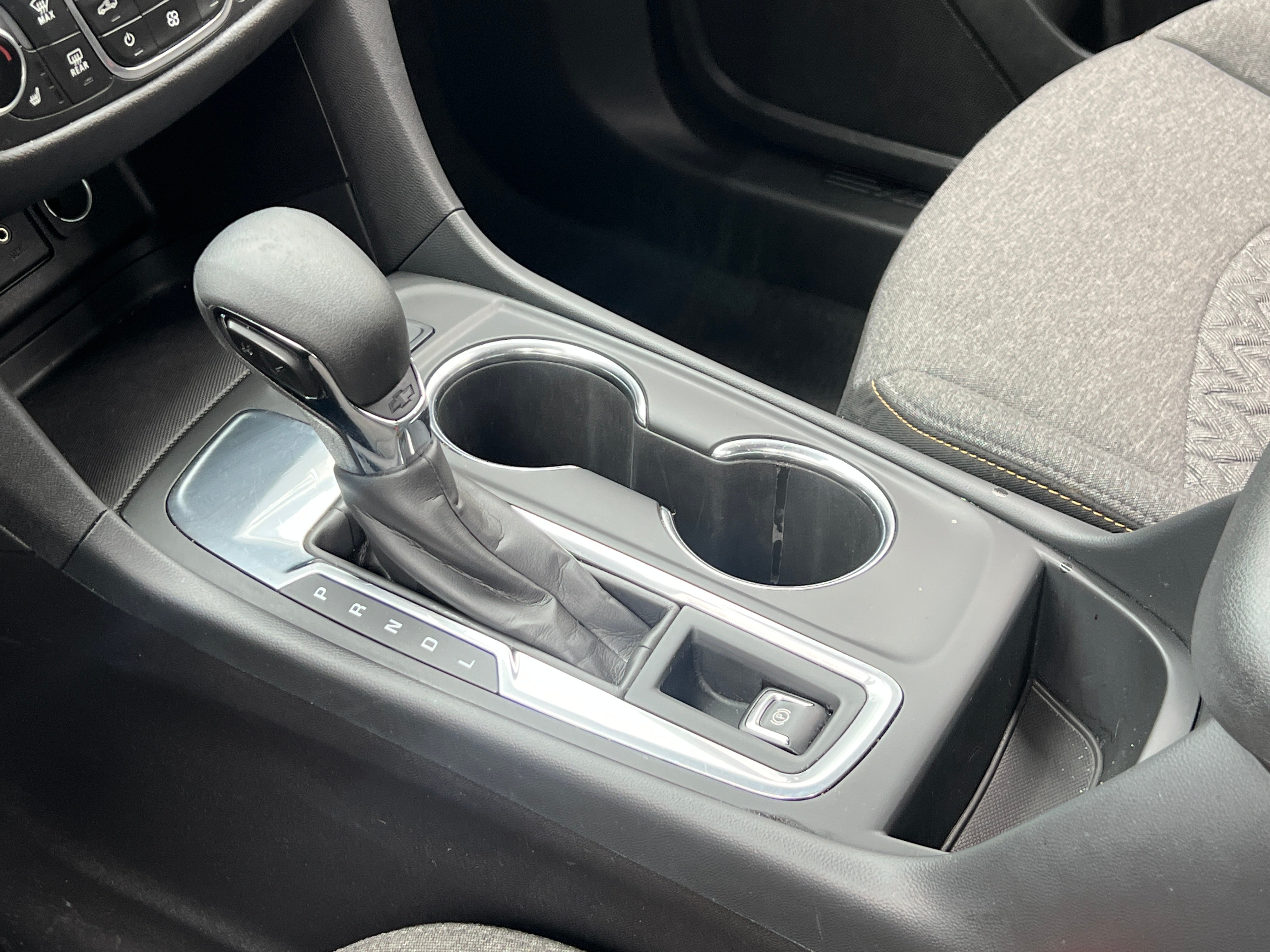 chevrolet equinox 2024 3GNAXKEG4RS145220 image chevrolet equinox 2024 3GNAXKEG4RS145220 image