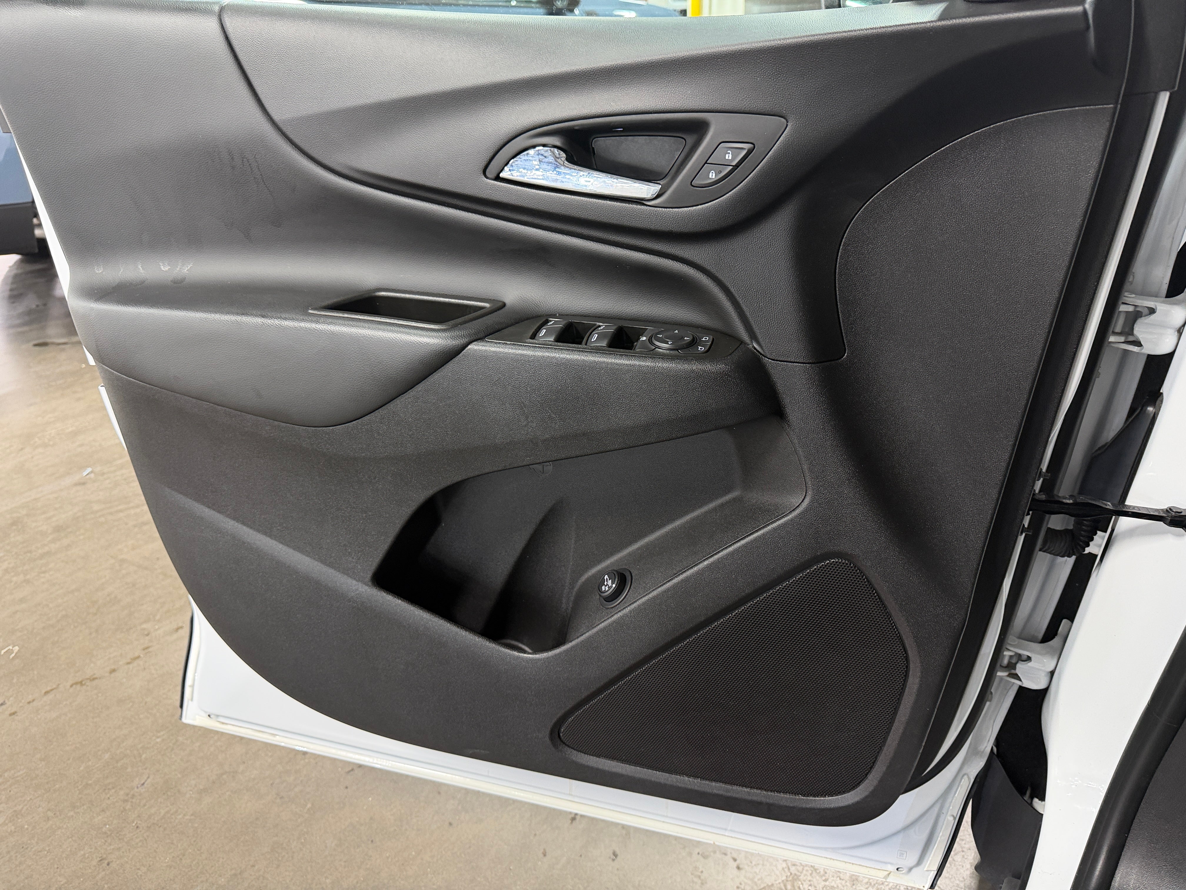 chevrolet equinox 2024 3GNAXKEG1RS138256 image chevrolet equinox 2024 3GNAXKEG1RS138256 image