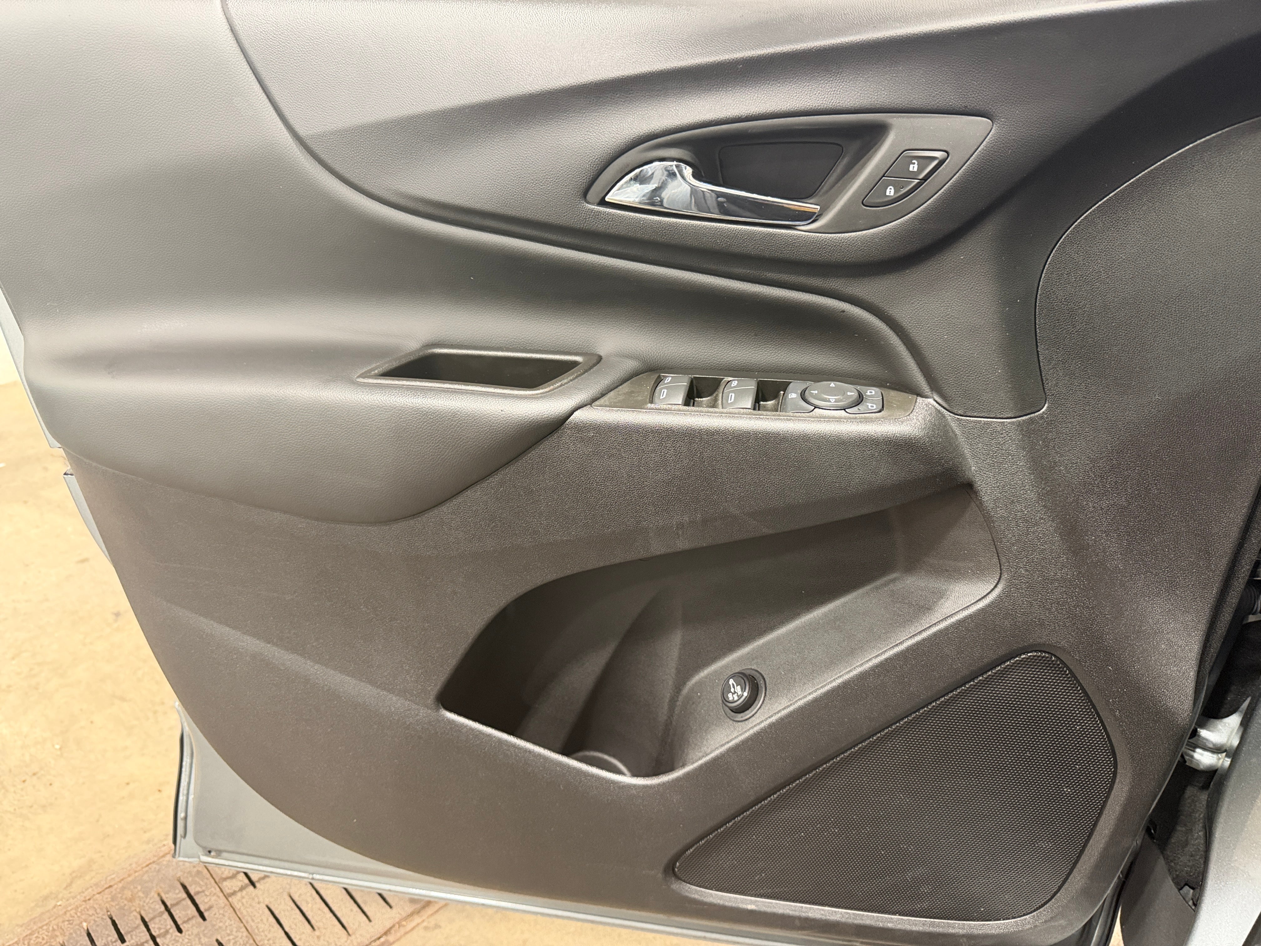 chevrolet equinox 2024 3GNAXKEG1RS227681 image chevrolet equinox 2024 3GNAXKEG1RS227681 image