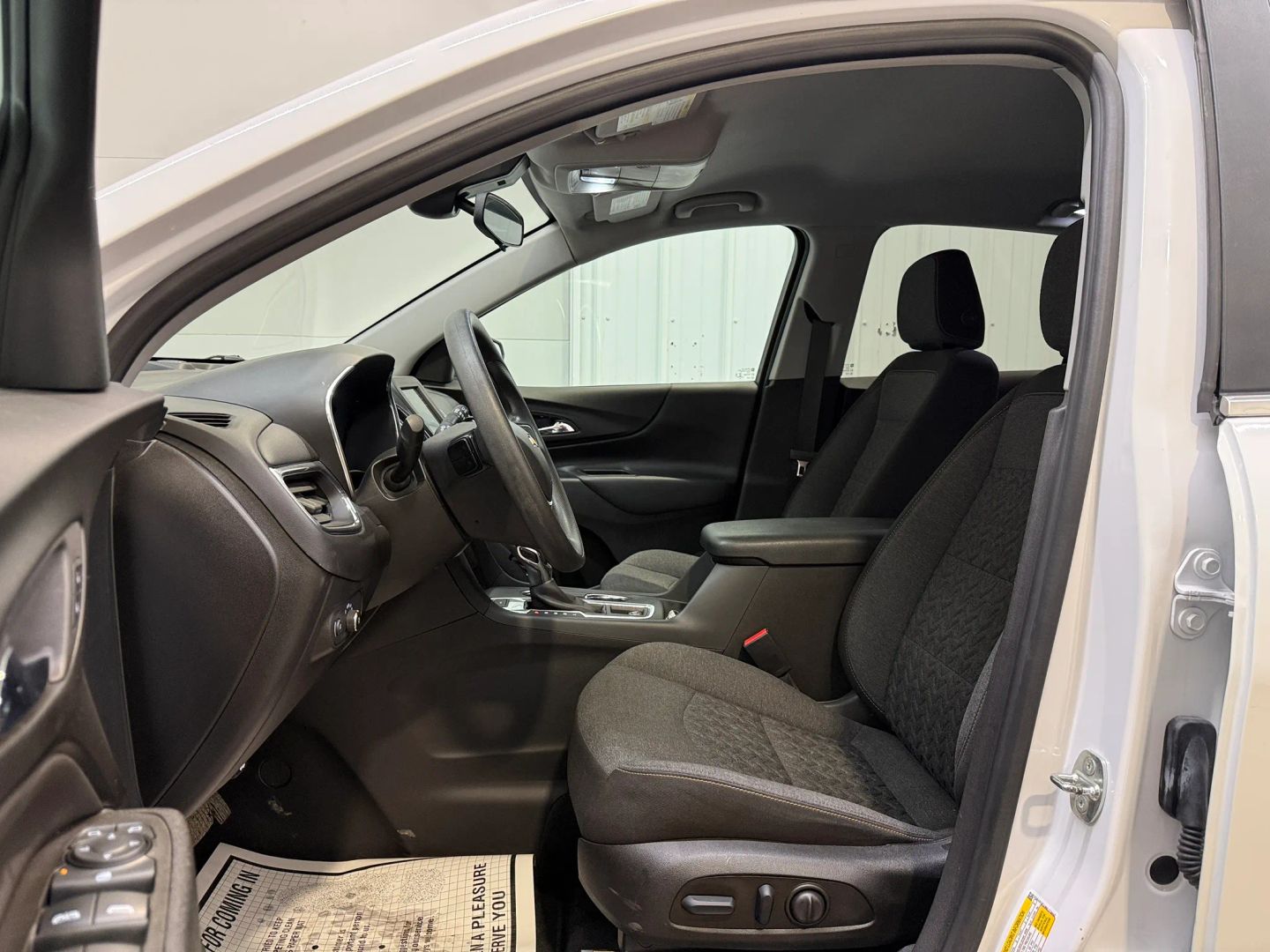 chevrolet equinox 2022 3GNAXUEV4NL174442 image chevrolet equinox 2022 3GNAXUEV4NL174442 image