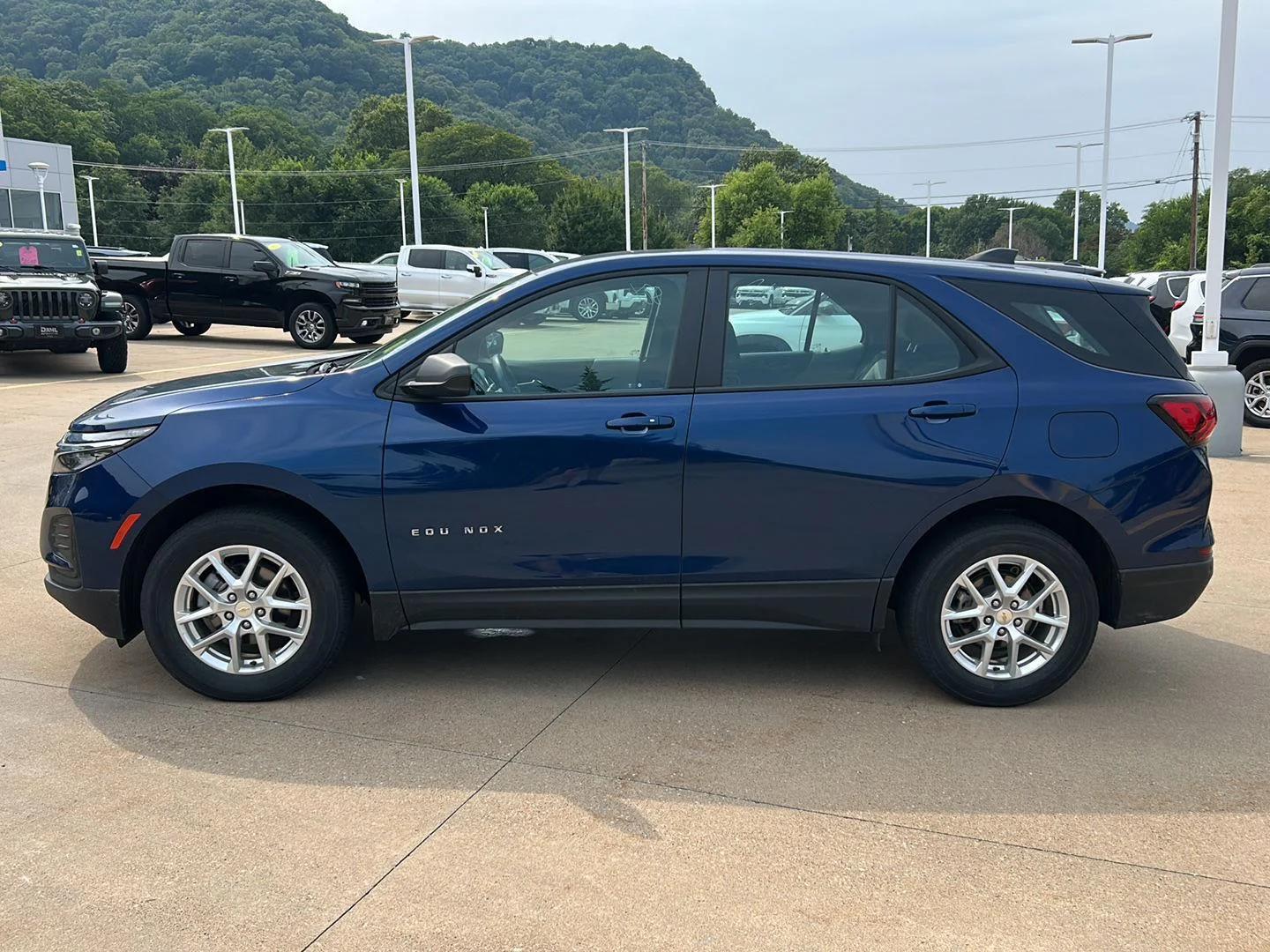 chevrolet equinox 2022 2GNAX5EV8N6129627 image chevrolet equinox 2022 2GNAX5EV8N6129627 image