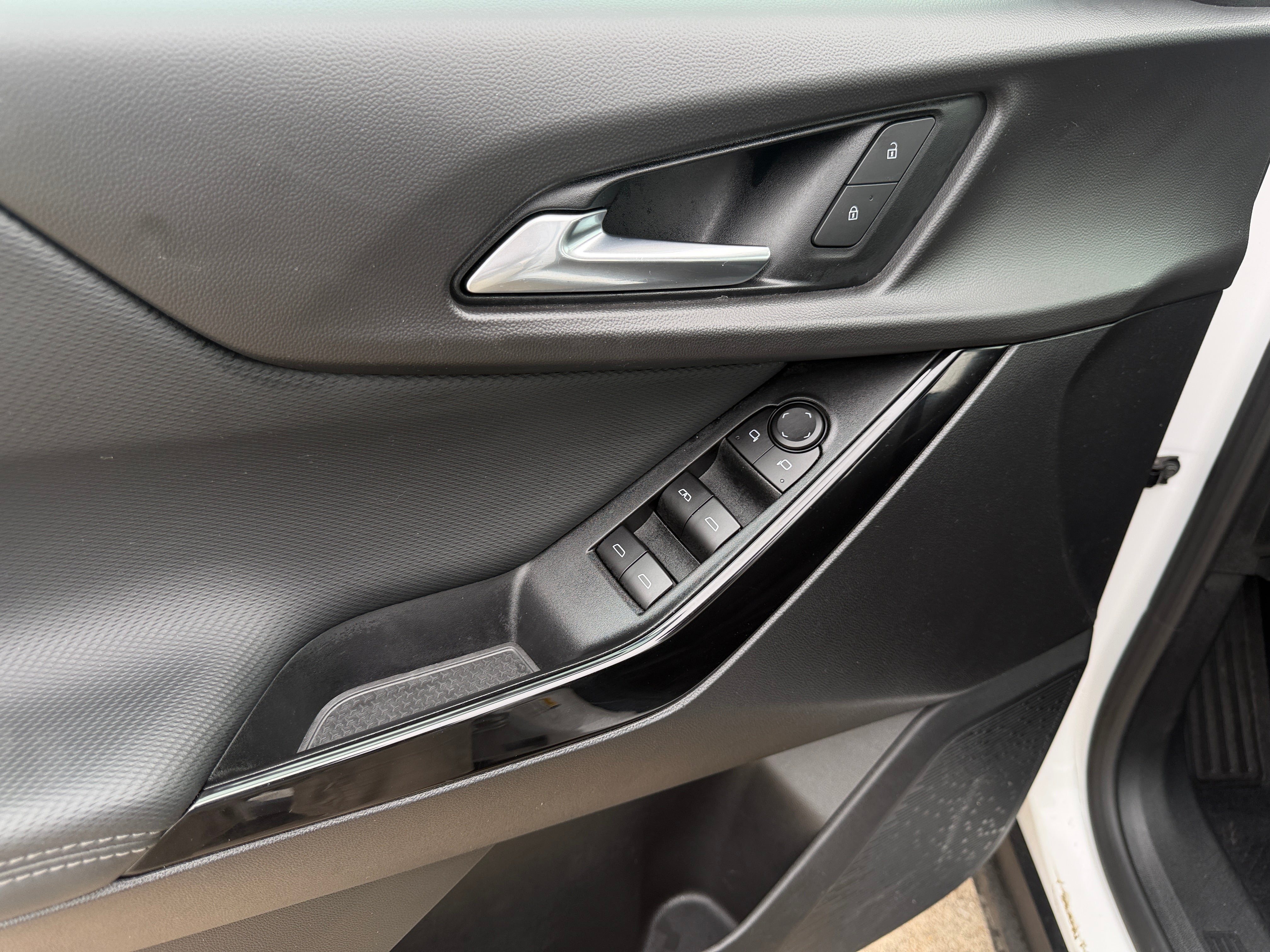 chevrolet equinox 2025 3GNAXHEG8SL307756 image chevrolet equinox 2025 3GNAXHEG8SL307756 image