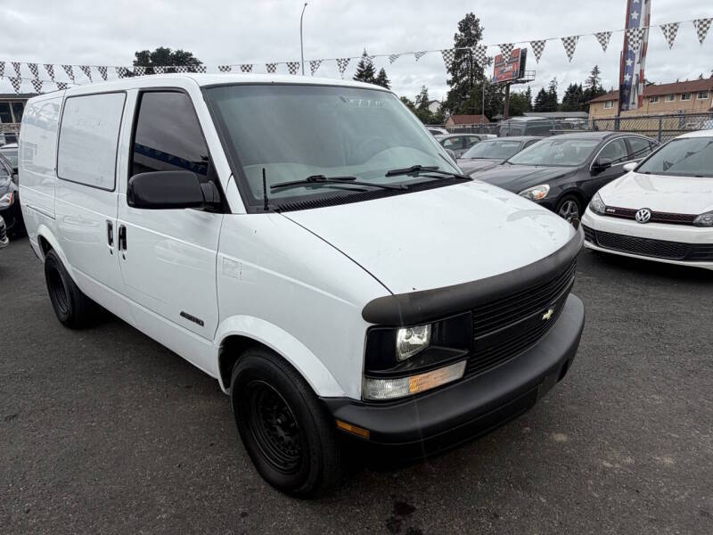 chevrolet astro 2003 1GCDM19X13B122242 image chevrolet astro 2003 1GCDM19X13B122242 image