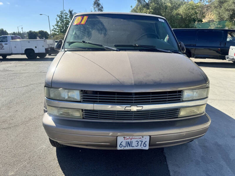chevrolet astro 2001 1GNDM19W41B155201 image chevrolet astro 2001 1GNDM19W41B155201 image