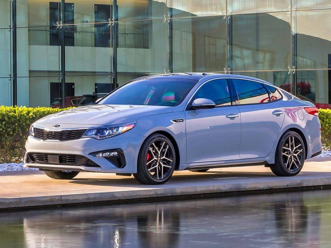 KIA OPTIMA 2020 5XXGT4L30LG400078 image